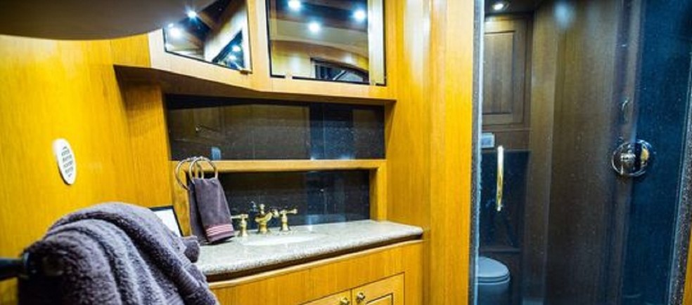 Banheiro do motorhome de Will Smith — Foto: Divulgação