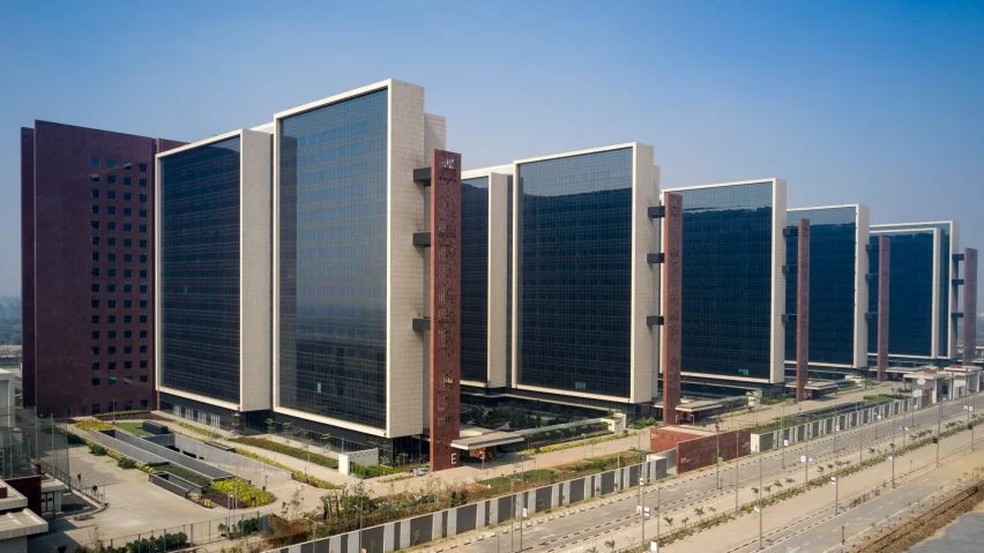 Maior edifício comercial do mundo é construído na Índia — Foto: Divulgação/Edmund Sumner