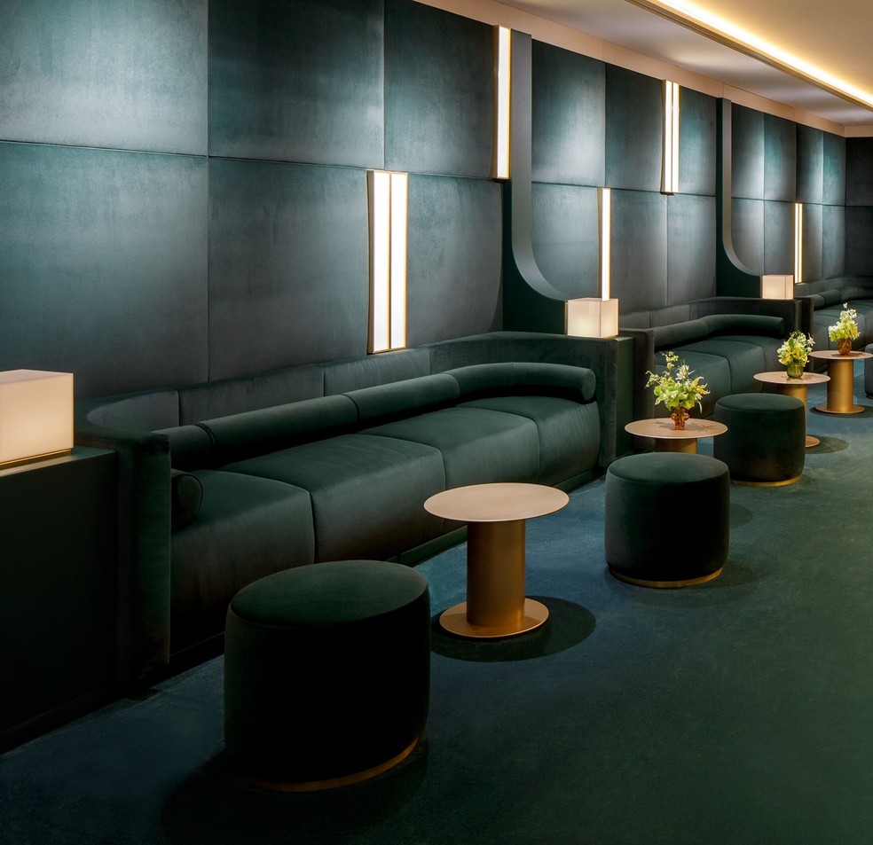 Tons de verde e dourado predominam na sala secreta do Oscar — Foto: Divulgação