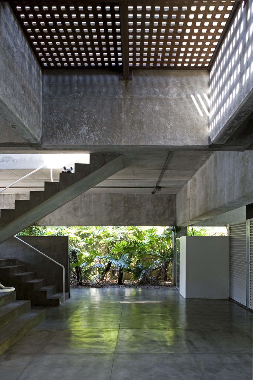 A Casa Gerassi, em São Paulo, é considerada um clássico da arquitetura brasileira com projeto de Paulo Mendes da Rocha — Foto: Leonardo Finotti
