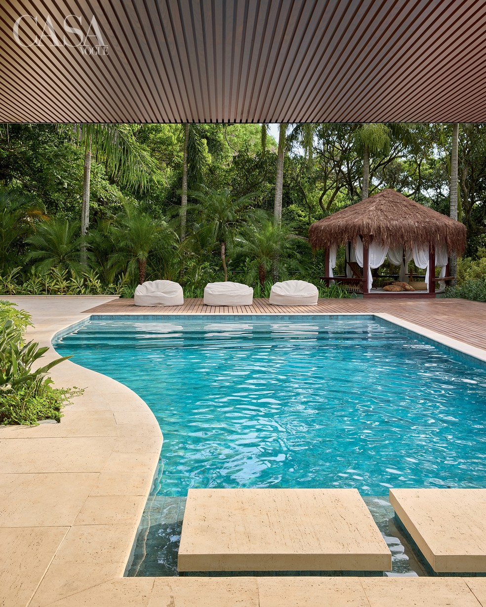 A área da piscina — Foto: André Klotz/Vogue