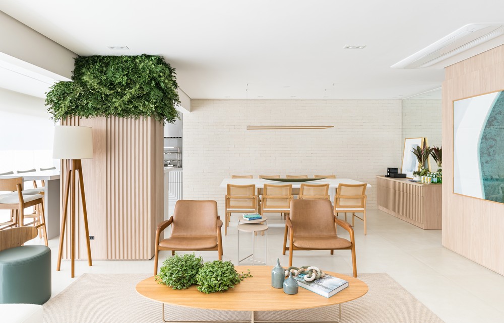 Apartamento de 170 m² com decoração neutra e materiais de fácil manutenção