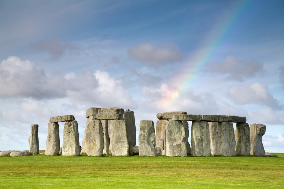 UNESCO considerou colocar Stonehenge na lista de patrimônios em risco por conta da obra — Foto: Getty Images