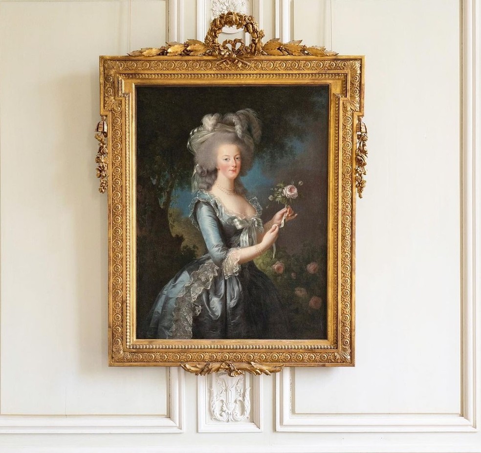 Quadro com retrato de Maria Antonieta — Foto: Reprodução/Instagram @chateauversailles