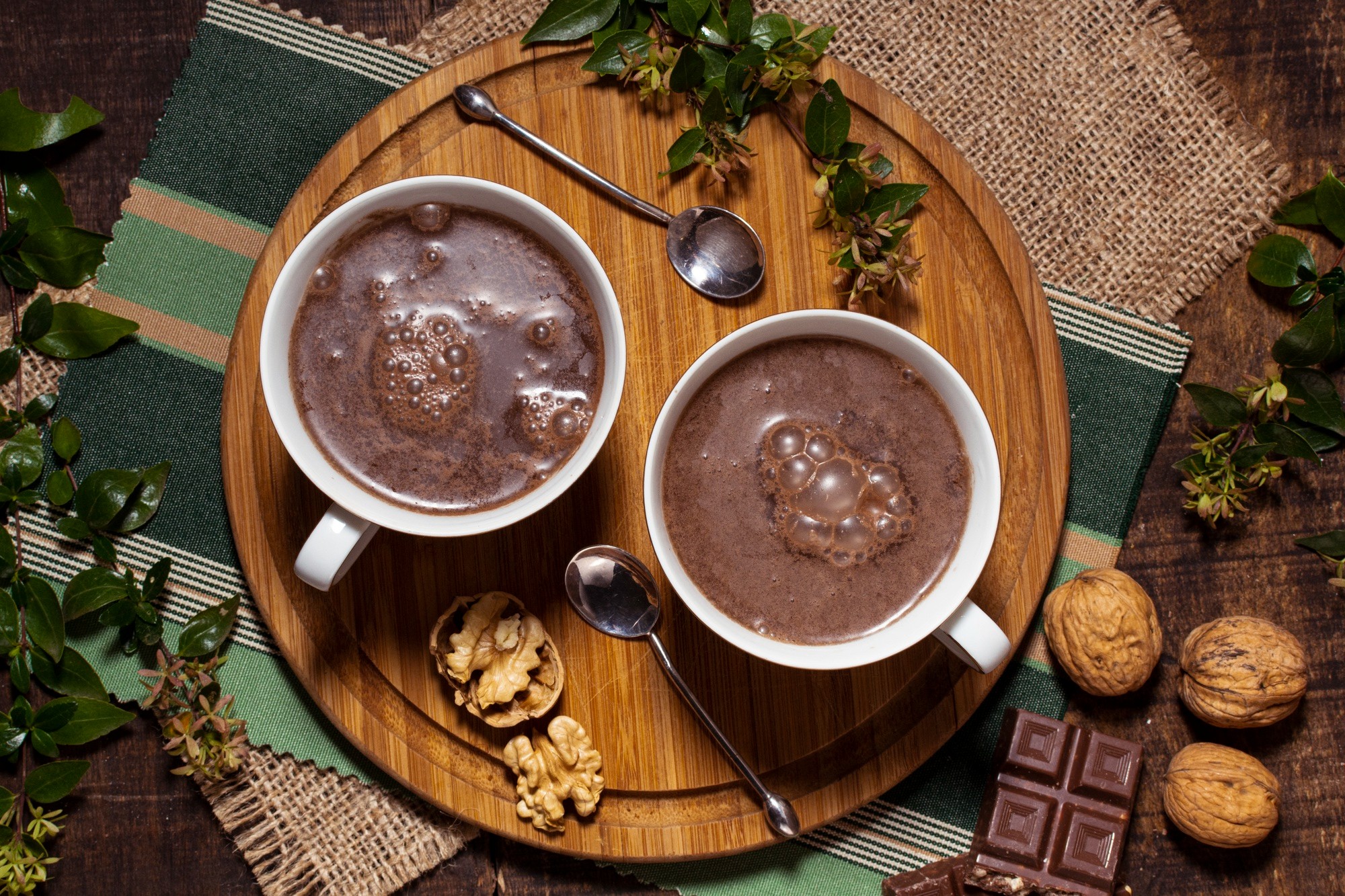 Como fazer chocolate quente cremoso? 8 dicas de experts para não errar!