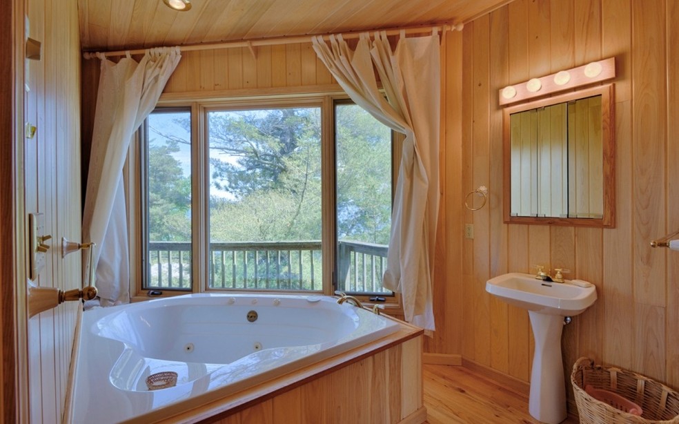 Banheiro em casa em ilha privada nos EUA — Foto: Divulgação/Private Islands