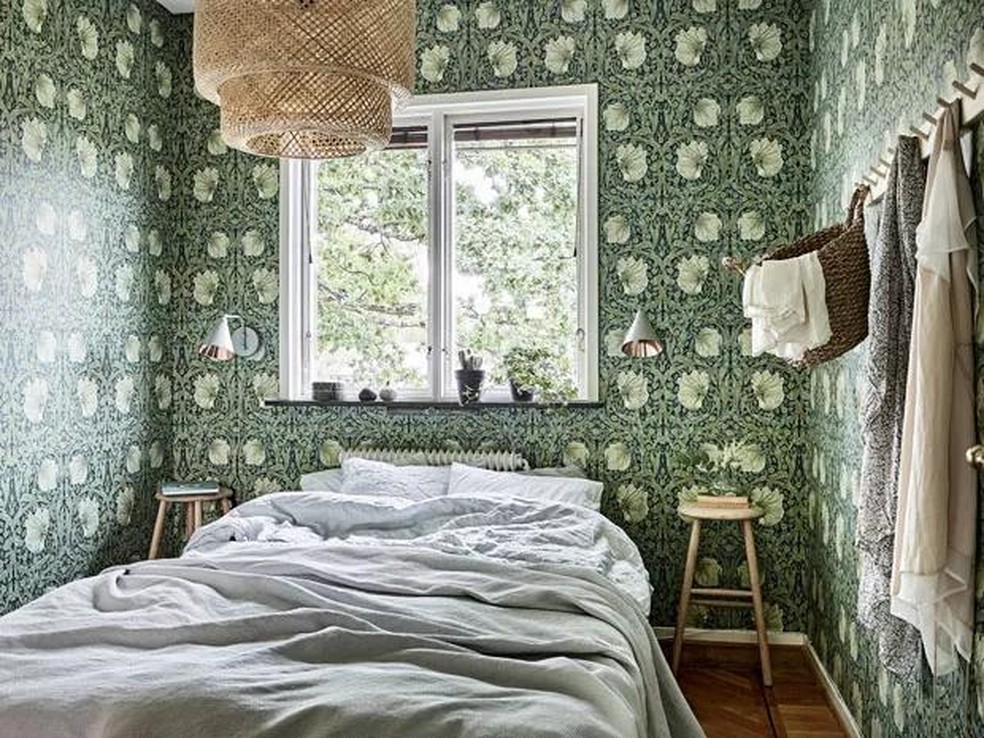Décor do dia: quarto verde é minimalista, vintage e floral (Foto: reprodução) — Foto: Casa Vogue