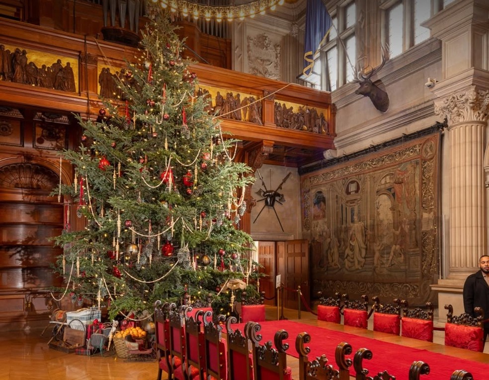 Com 16 mil m², maior mansão dos Estados Unidos capricha decoração com 10 mil enfeites de Natal — Foto: Divulgação/Biltmore Estate