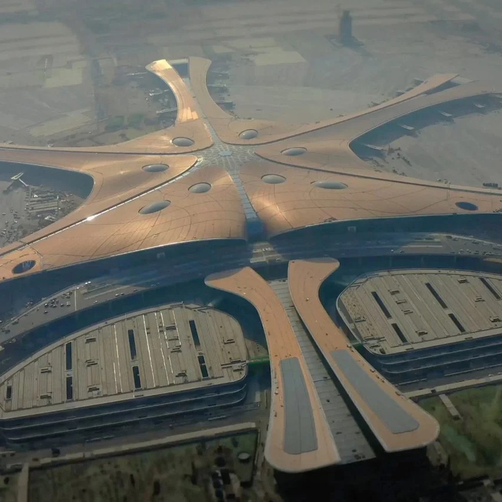 Beijing Daxing International Airport, na China, assinado por Zaha Hadid Architects — Foto: Hufton + Crow