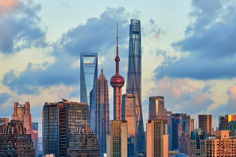 Arranha-céus de Xangai ao pôr do sol — Foto: Getty Images