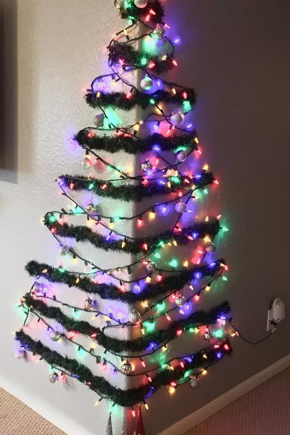 Conjunto De Árvore De Natal Pequena Reunida Para Uso