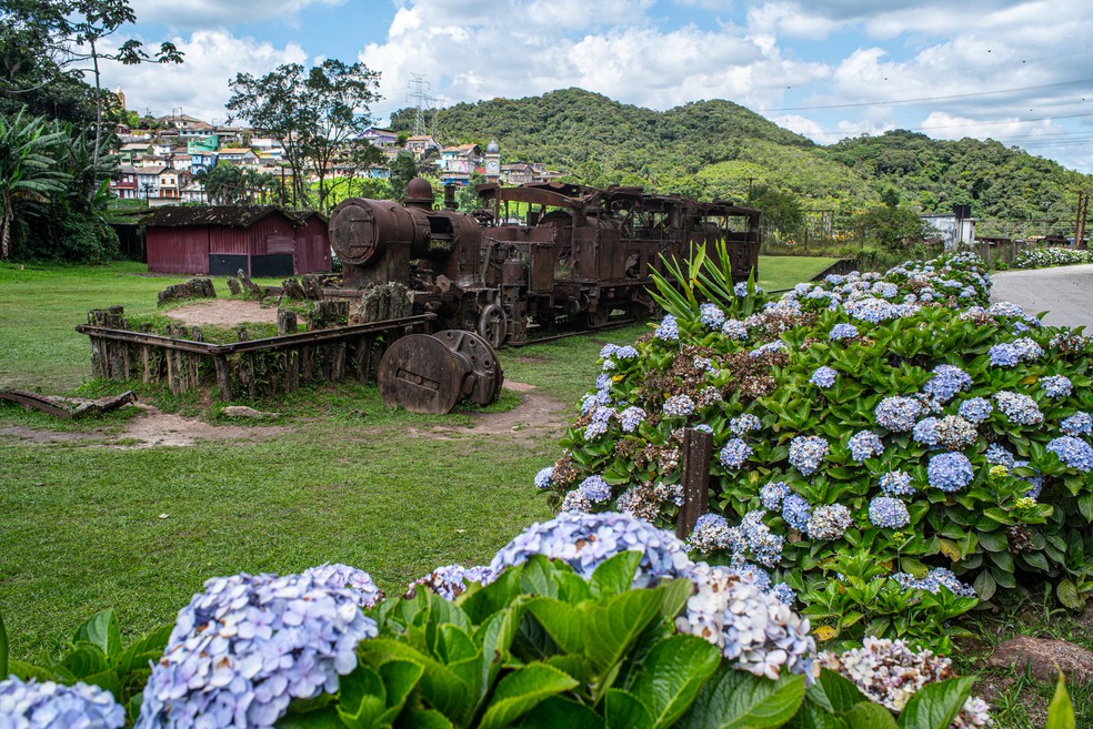 Trem abandonado em Paranapiacaba, cidade histórica da Serra do Mar, em São Paulo — Foto: Getty Images/Lucas Ninno