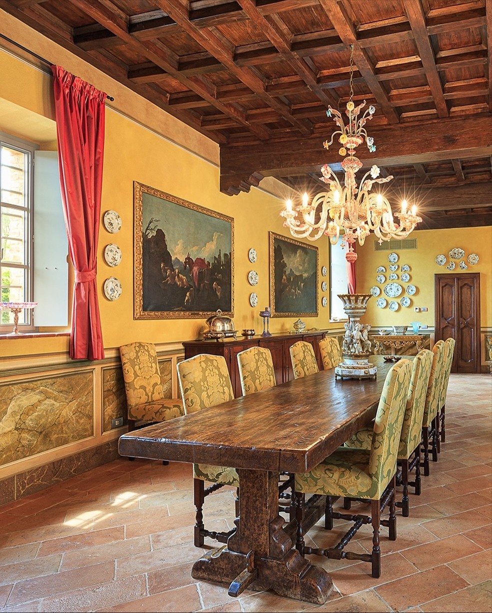 Após reforma, castelo medieval italiano está à venda por R$ 115 milhões — Foto: Divulgação