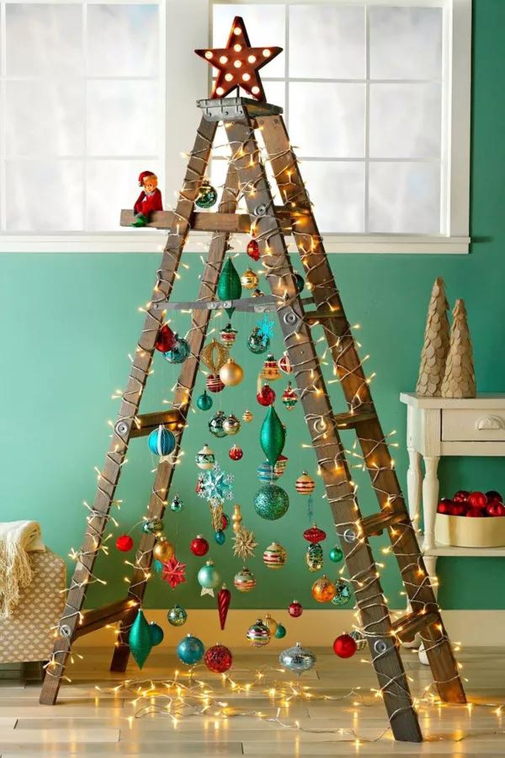 Conjunto De Árvore De Natal Pequena Reunida Para Uso