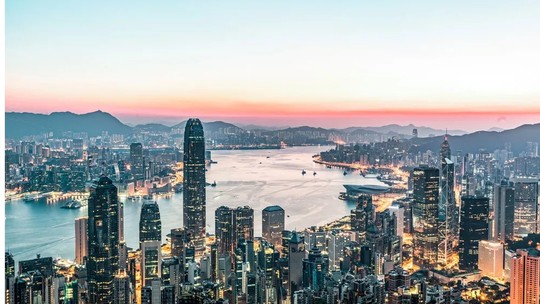 
Hong Kong lidera ranking de cidades com moradores ultra-ricos do mundo