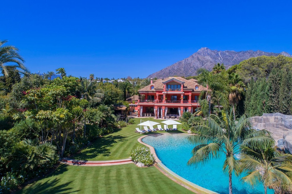 Fachada da casa mais cara à venda na Espanha por R$ 290 milhões — Foto: Divulgação/Idealista