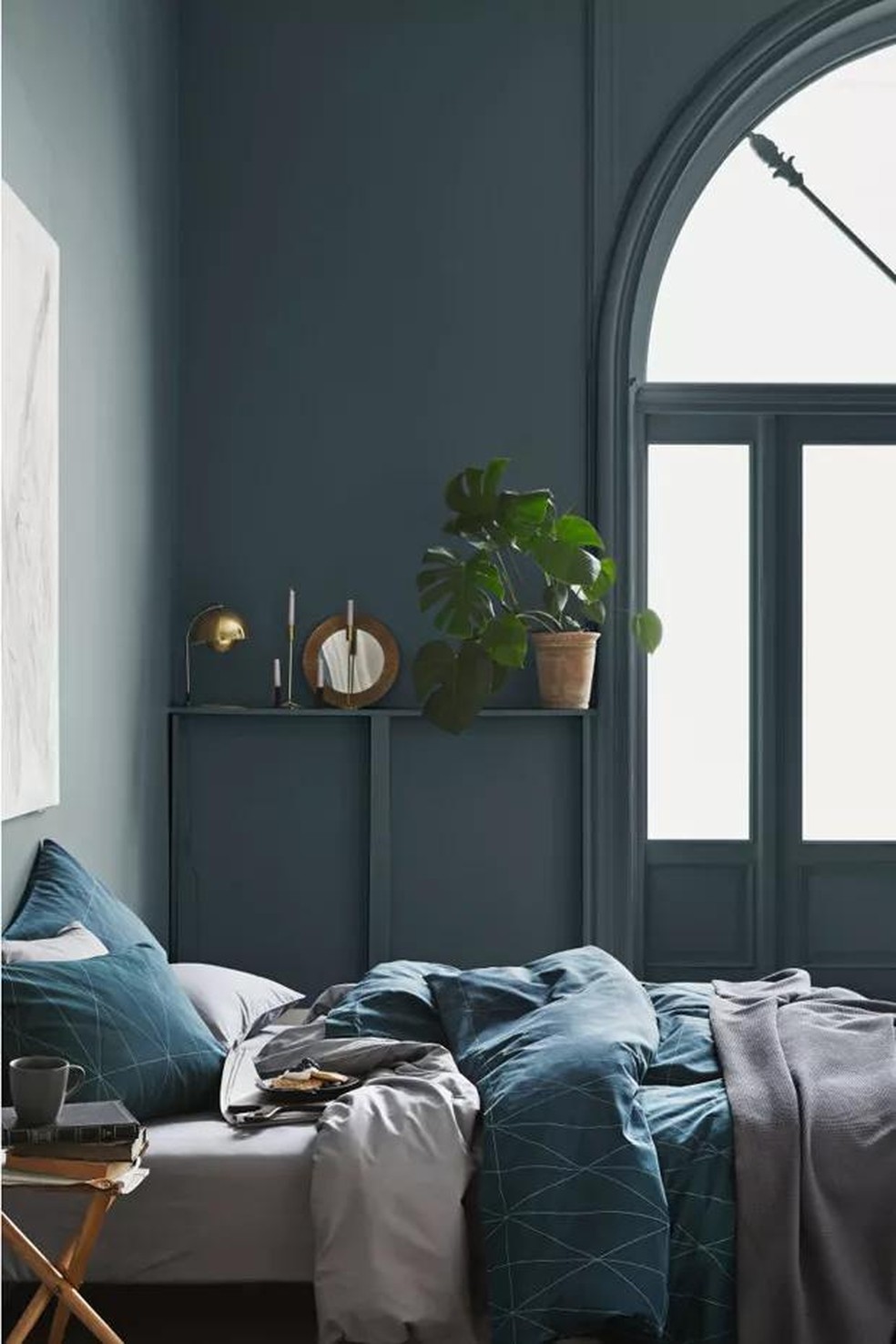 Décor do dia: quarto de casal azul e cinza  (Foto: H&M Home/Divulgação) — Foto: Casa Vogue
