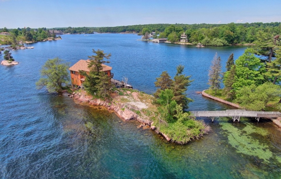 Ilha privada com casa de 275 m² está à venda por R$ 5,8 milhões nos EUA — Foto: Divulgação/Private Islands