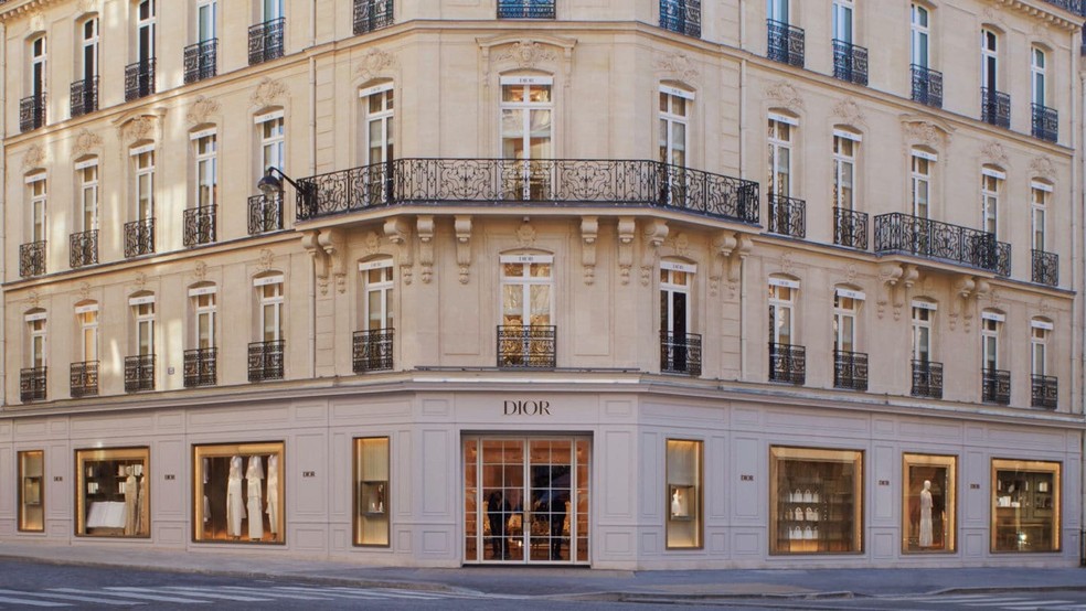 Suíte mais exclusiva de Paris fica em edifício icônico e tem diária de R$  112 mil, Hotéis