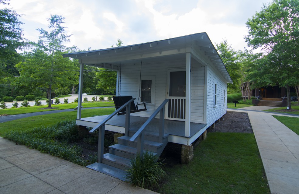 Primeiros anos de vida foram nessa casa em Tupelo, no Mississipi — Foto: Education Images/Universal Images Group via Getty Images