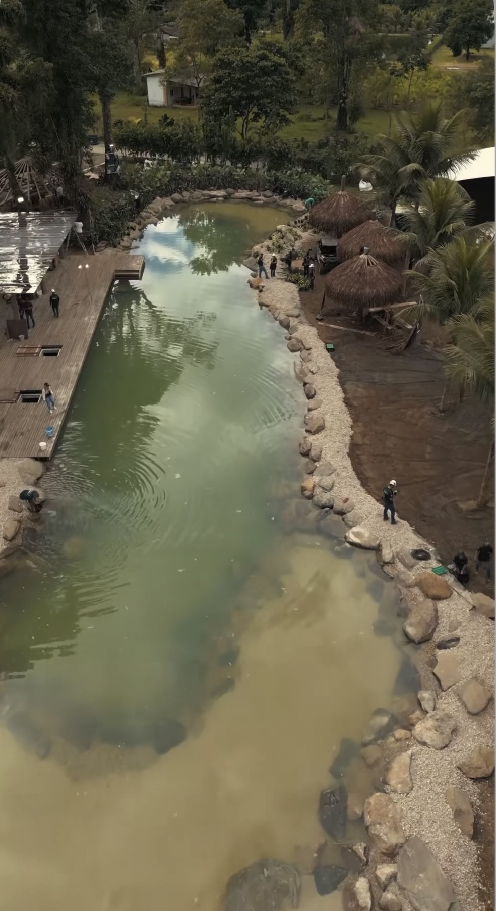 Veja fotos do lago artificial que Neymar está construindo em sua nova