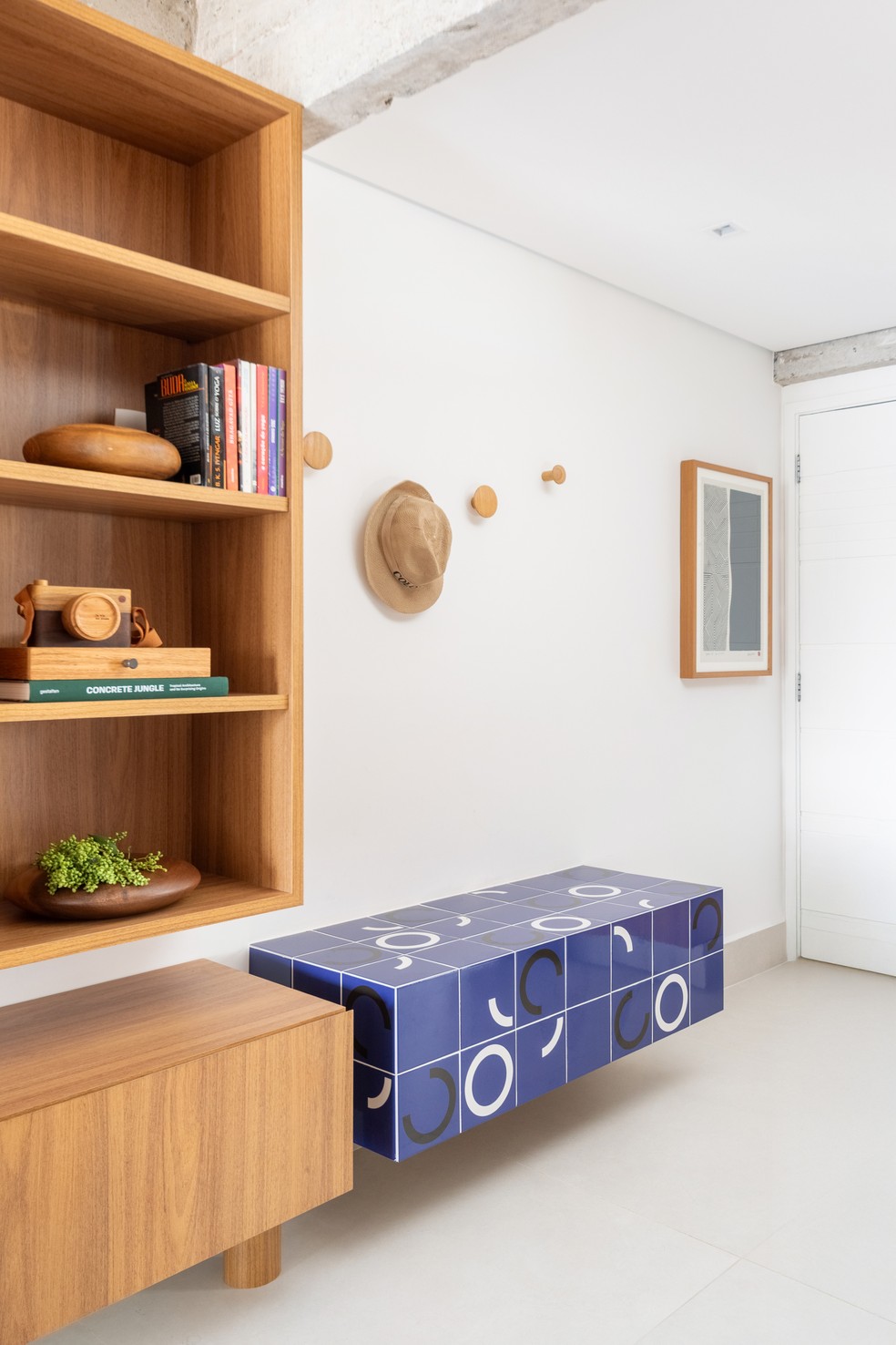 Ideias para decorar o hall de entrada com personalidade e funcionalidade