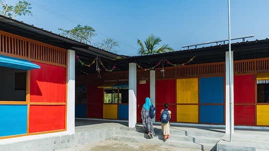 Escolas em Bangladesh são construídas à prova de desastres naturais