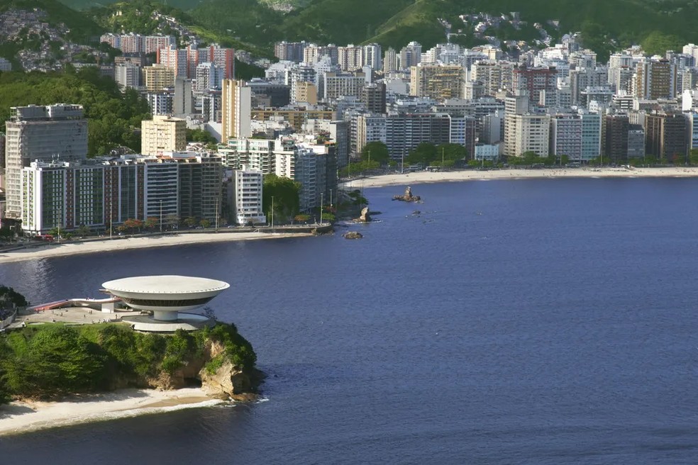 Vista aérea de Niterói (RJ) — Foto: Getty Images
