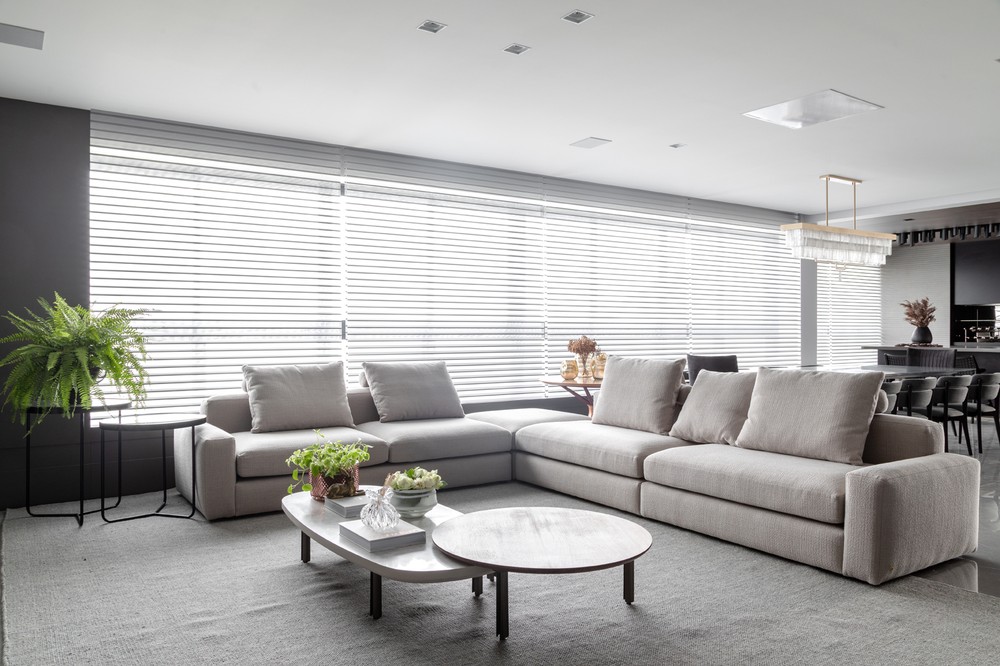 330 m² com decoração em tons de cinza
