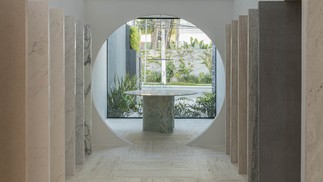Vitrine por VOA Arquitetura — Foto: Mortatti Studio