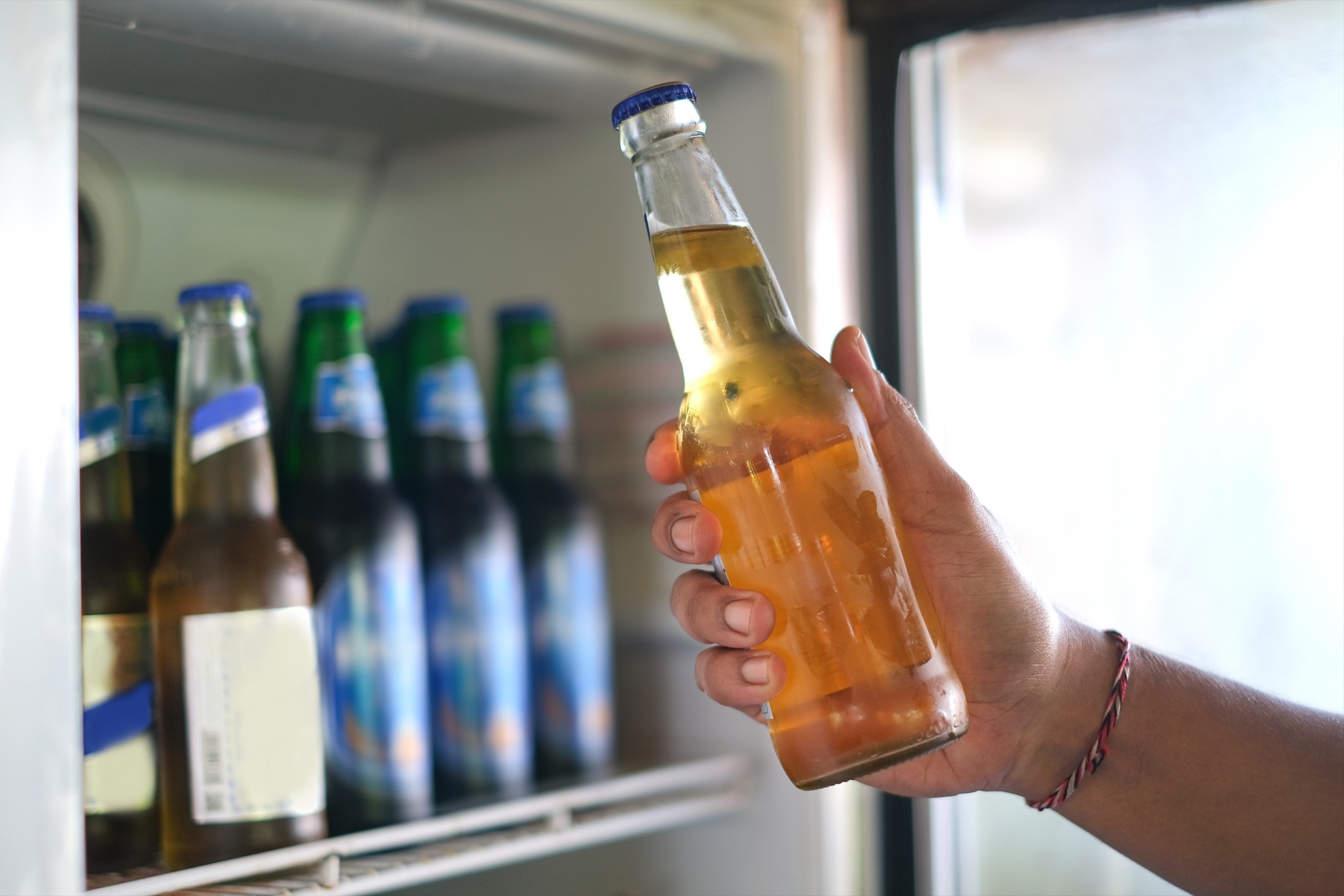 10 cervejeiras verticais para elevar a festa em casa