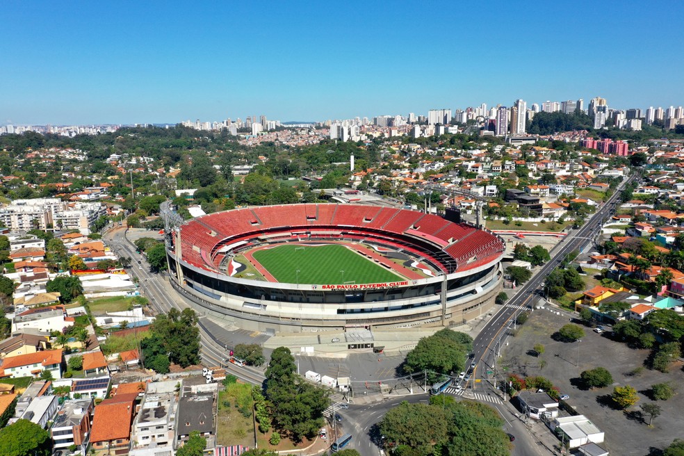 A Avenida Giovanni Gronchi passa pelo Estádio Morumbi, a casa do São Paulo FC e palco de muitos eventos esportivos — Foto: Cristian Lourenço/Getty Images