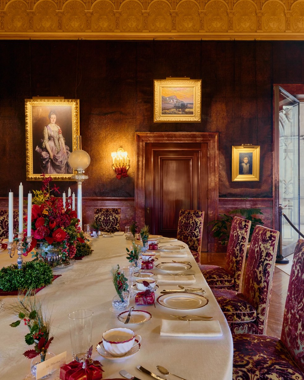 Com 16 mil m², maior mansão dos Estados Unidos capricha decoração com 10 mil enfeites de Natal — Foto: Divulgação/Biltmore Estate