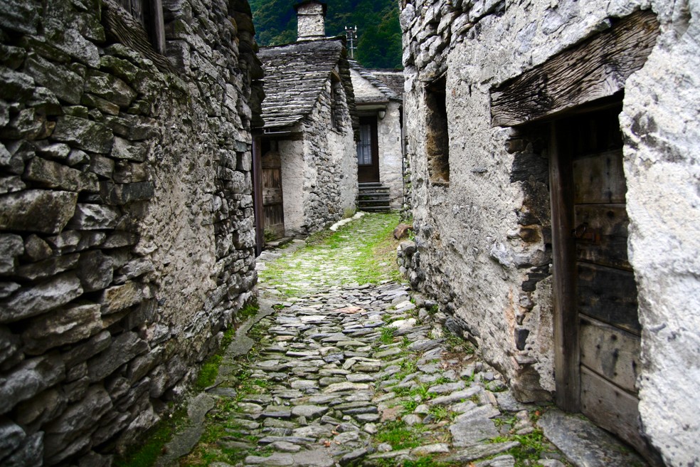As casas medievais recuperadas se tornaram pequenos apartamentos para os turistas — Foto: Getty Images
