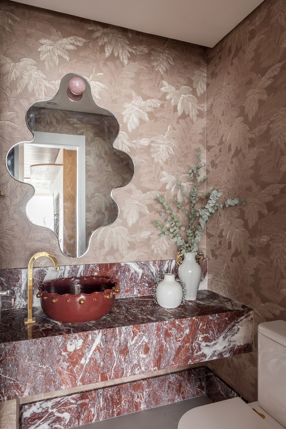 Lavabo de luxo: 10 ideias de decoração que esbanjam sofisticação