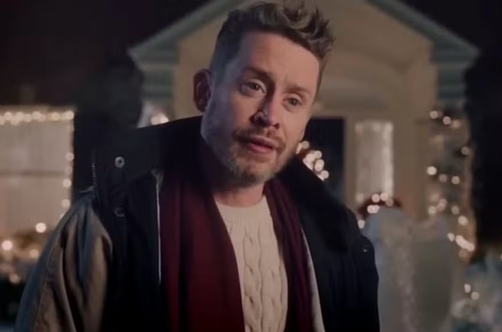 Casa de 'Esqueceram de Mim' é usada como locação para novo trabalho de Macaulay Culkin — Foto: Reprodução