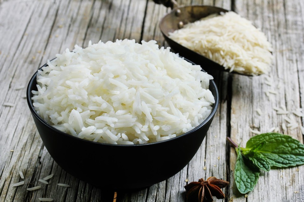 Outro ponto positivo do vinagre no arroz é prolongar um pouco a conservação do alimento — Foto: Getty Images