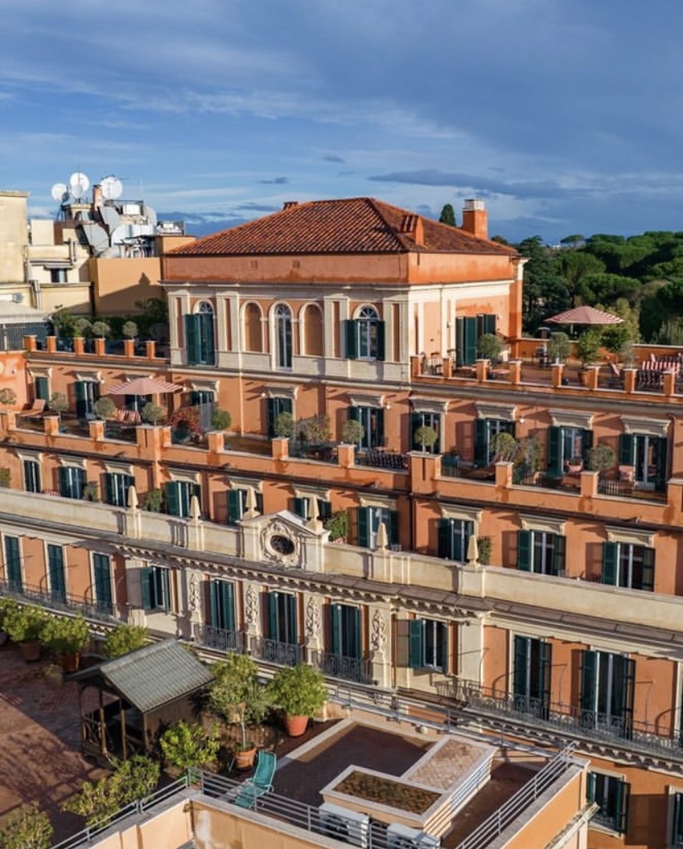 O Hotel de la Ville fica no centro histórico de Roma — Foto: Reprodução/Instagram @hoteldelavillerome