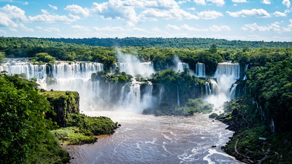 As Cataratas do Iguaçu é uma das atrações turísticas da cidade — Foto: Getty Images