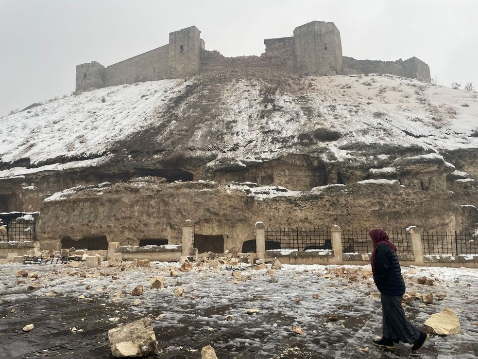 O estado do castelo após os danos causados pelo terremoto — Foto: Getty Images 