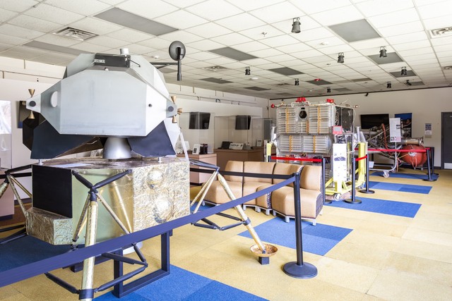 Base da NASA é colocada à venda por R$ 162 milhões; veja fotos