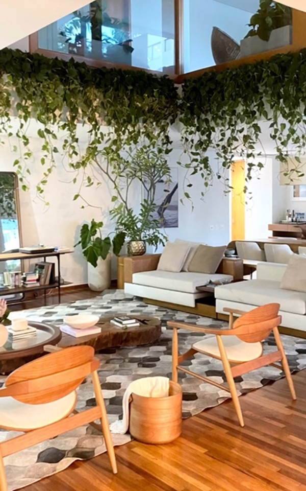 Luísa Sonza mostra decoração da sala de sua 'casa dos sonhos'