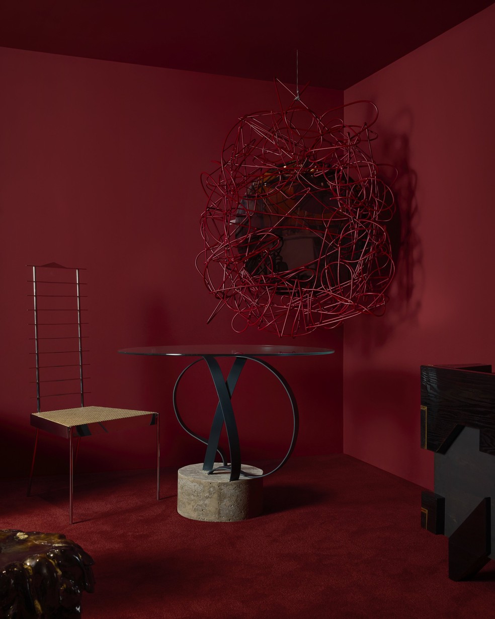 Espelhos esculturais: tendência une arte, design e materiais não ...